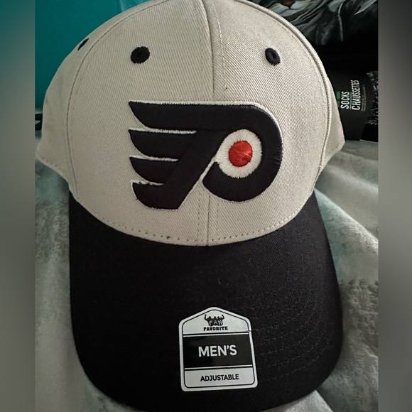 🏒 Philadelphia Flyers SnapBack Hat - Picture 1 of 3